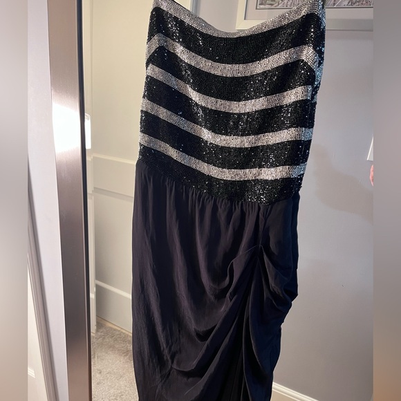 Pinko Striped Open Back Dress. Size 8 - Picture 11 of 15